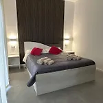 Girooms Crotone