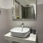 Bed & Breakfast Girooms
