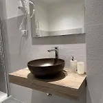 Bed & Breakfast Girooms